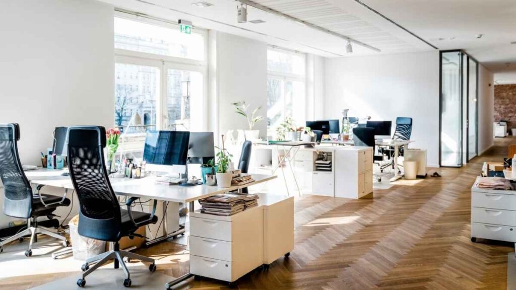How Offices Can Stay Presentable Through Busy Fall Traffic in Grapevine